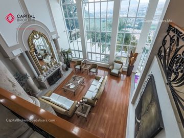 Casa Panorámica en coto de Lujo con Alberca en venta bugambilias palomar sur