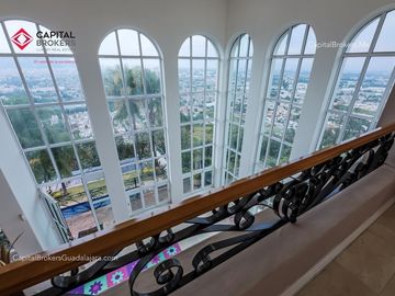 Casa Panorámica en coto de Lujo con Alberca en venta bugambilias palomar sur