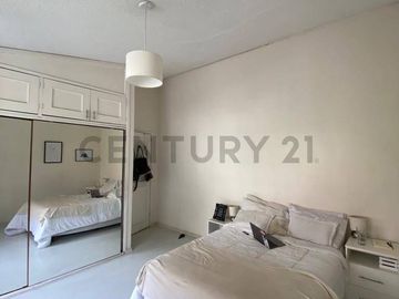 VENDO O CAMBIO PENTHOUSE DÚPLEX 212 m2, BODEGA Y PARQUEADEROS, GONZÁLEZ SUÁREZ