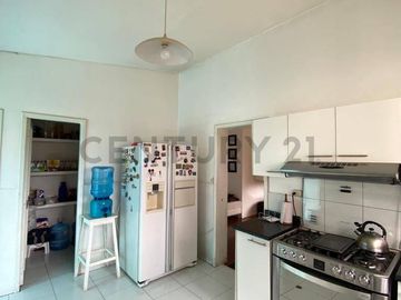 VENDO O CAMBIO PENTHOUSE DÚPLEX 212 m2, BODEGA Y PARQUEADEROS, GONZÁLEZ SUÁREZ