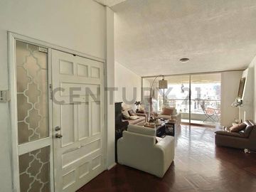 VENDO O CAMBIO PENTHOUSE DÚPLEX 212 m2, BODEGA Y PARQUEADEROS, GONZÁLEZ SUÁREZ