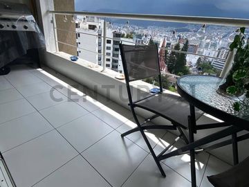 VENDO O CAMBIO PENTHOUSE DÚPLEX 212 m2, BODEGA Y PARQUEADEROS, GONZÁLEZ SUÁREZ