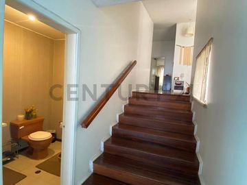 VENDO O CAMBIO PENTHOUSE DÚPLEX 212 m2, BODEGA Y PARQUEADEROS, GONZÁLEZ SUÁREZ