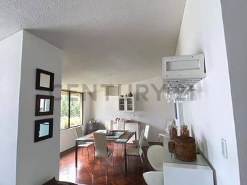 VENDO O CAMBIO PENTHOUSE DÚPLEX 212 m2, BODEGA Y PARQUEADEROS, GONZÁLEZ SUÁREZ