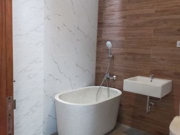 Rumah 2,5 lt ada rooftop di Ciganjur Jak Sel 2,7 M