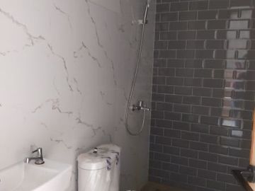 Rumah 2,5 lt ada rooftop di Ciganjur Jak Sel 2,7 M