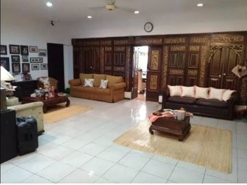 Rumah Full Jati di Jemursari Siap Huni Murah