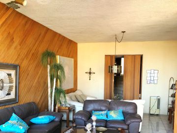 Casa en renta , Sobre Ave. col Obispado