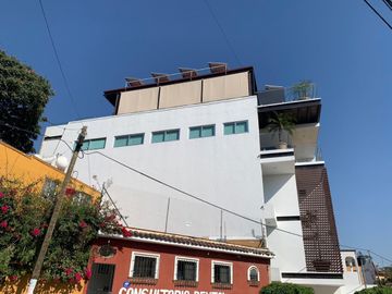 Edificio corporativo casi esquina Teopanzolco