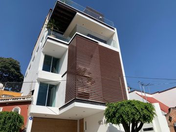 Edificio corporativo casi esquina Teopanzolco