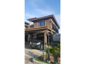 Se Vende Casa en San Miguelito $ 300 k
