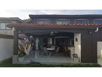Se Vende Casa en San Miguelito $ 300 k