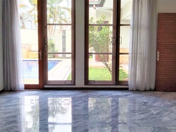 Disewakan Rumah Siap Huni di Cipete With Private Pool