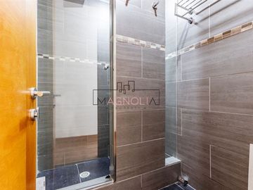 Casa en Venta en Frente colegio Craighouse.