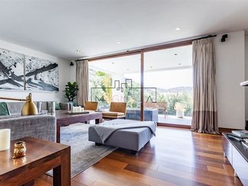 Casa en Venta en Frente colegio Craighouse.