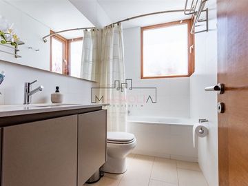 Casa en Venta en Frente colegio Craighouse.