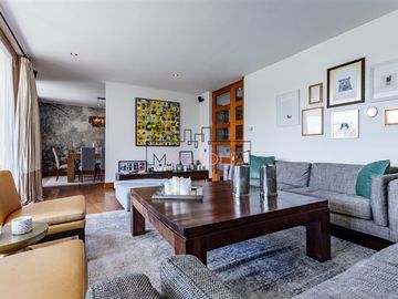 Casa en Venta en Frente colegio Craighouse.