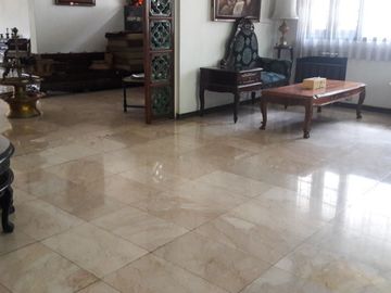 Rumah Klasik Luas at Kemang JakSel