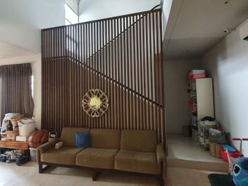 Rumah mewah marmer Graha Family siaphuni dan terawat