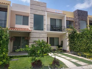 Casa  nueva en Venta en condominio, En Lomas de Jiutepec.