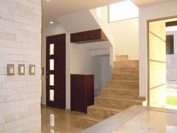 Casa  nueva en Venta en condominio, En Lomas de Jiutepec.