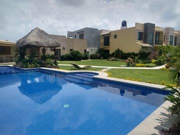 Casa  nueva en Venta en condominio, En Lomas de Jiutepec.