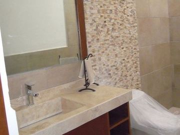 Casa  nueva en Venta en condominio, En Lomas de Jiutepec.