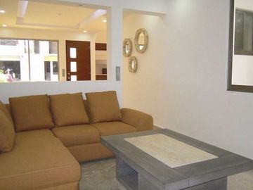 Casa  nueva en Venta en condominio, En Lomas de Jiutepec.