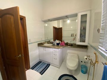 CASA DE VENTA, URB. EL CONDADO