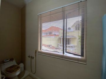 CASA DE VENTA, URB. EL CONDADO