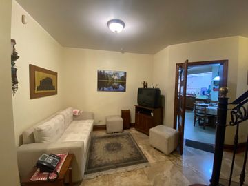 CASA DE VENTA, URB. EL CONDADO