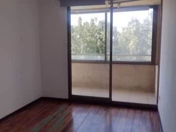 AMPLIO Y BELLO DEPTO EN ARRIENDO