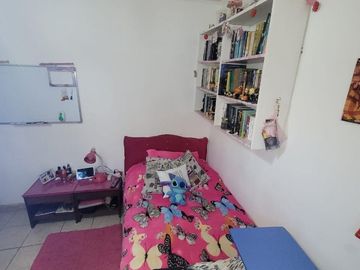 HERMOSA CASA CENTRAL EN VENTA,