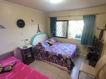 HERMOSA CASA CENTRAL EN VENTA,
