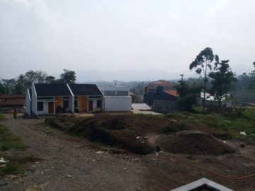 Rumah Asri Nyaman di Arjasari Banjaran Dilewati Jalur Angkot.