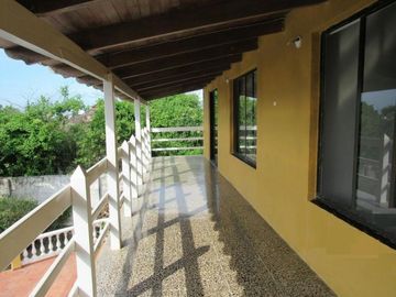 casa campestre en arriendo/venta en pradomar. Cod V79050