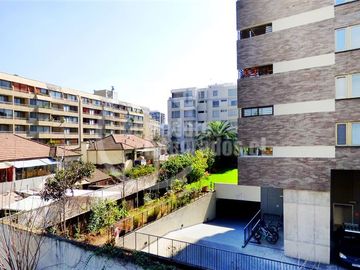 Departamento en arriendo de 2 dorm. en Providencia