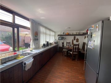 Condominio de 3 Casas  1010 m2 en residencial Monterrico La Molina