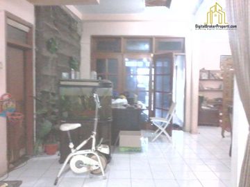 Rumah di mainroad jln Surapati bandung | ARIEFW