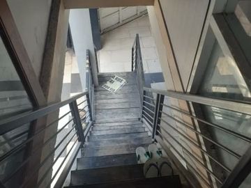 Rumah kost plus rumah induk dijual dekat kampus BRAWIJAYA Lowokwaru kota Malang.