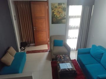 Rumah kost plus rumah induk dijual dekat kampus BRAWIJAYA Lowokwaru kota Malang.