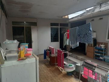 Rumah kost plus rumah induk dijual dekat kampus BRAWIJAYA Lowokwaru kota Malang.