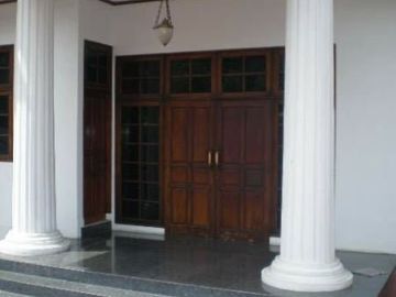Dijual Rumah Besar Di Pondok Indah Jl Kartika Utama - Dg Swimming Pool - Bagus Siap Huni