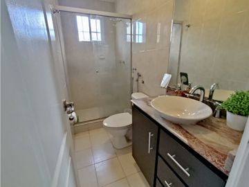 SE VENDE HERMOSA CASA REMODELADA EN ARRAIJAN