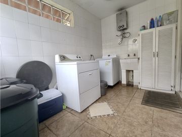 SE VENDE HERMOSA CASA REMODELADA EN ARRAIJAN