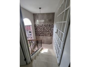 SE VENDE HERMOSA CASA REMODELADA EN ARRAIJAN