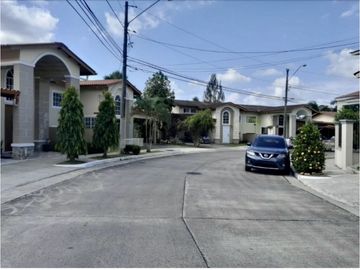SE VENDE HERMOSA CASA REMODELADA EN ARRAIJAN