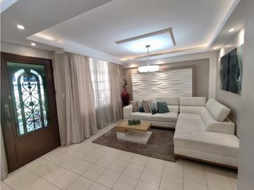 SE VENDE HERMOSA CASA REMODELADA EN ARRAIJAN