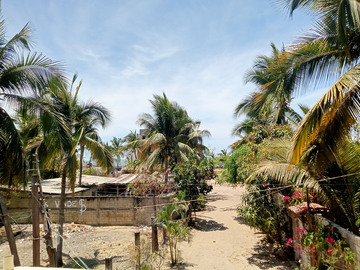 Casa de dos niveles y dos recamaras en la colonia Luces en el Mar de Acapulco