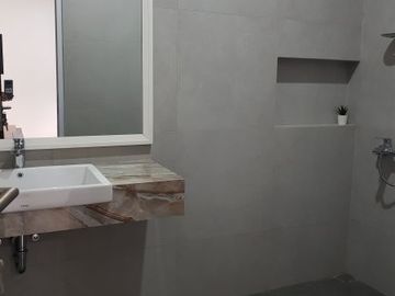 Rumah Mewah Dalam Cluster Dekat Tol di Jakarta Timur